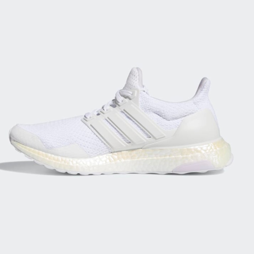 adidas UltraBOOST Triple White - Picture 5 of 10